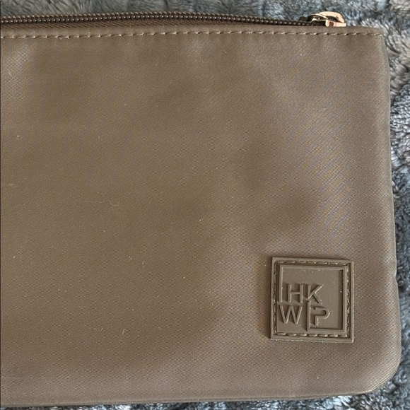 IHKWIP XL Everyday Essentials RFID Wristlet Pouch ~ Military Olive - Picture 5 of 5